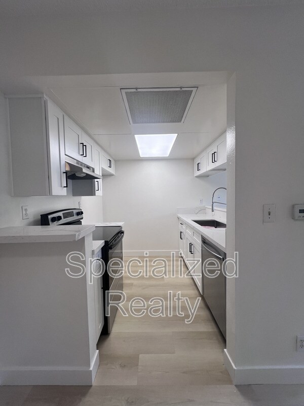 Photo - 342 E Providencia Ave Unit 206