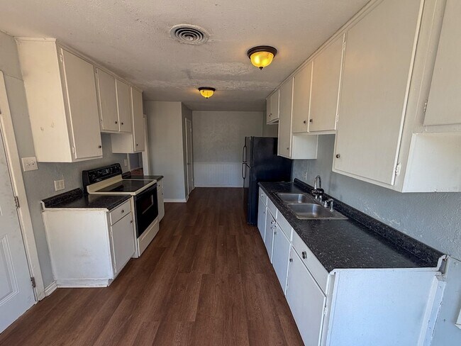 32 Twining Dr Unit A