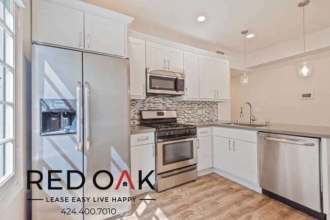 Photo - ~2 Weeks FREE~ Gorgeous Two Bedroom with S... Unit 2