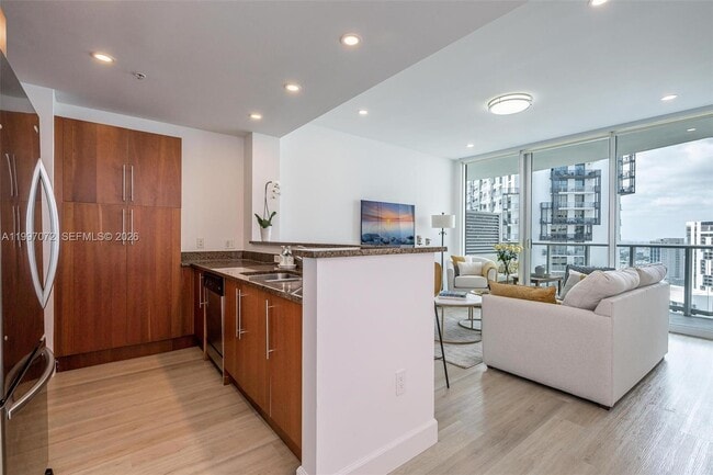 Photo - 300 S Biscayne Blvd Unit T-3607