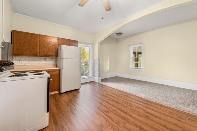 Photo - 1017 N Holbrook St Unit 2