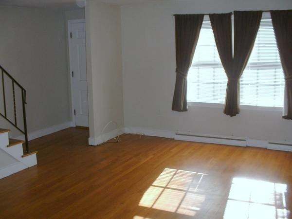 Photo - 12 Clough Rd