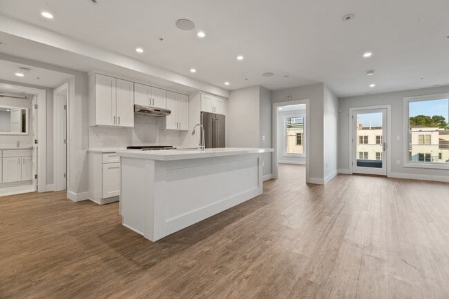 Building Photo - 135 Hancock St Unit 19