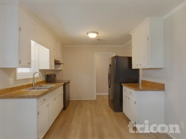 Photo - 101 Netherland Dr