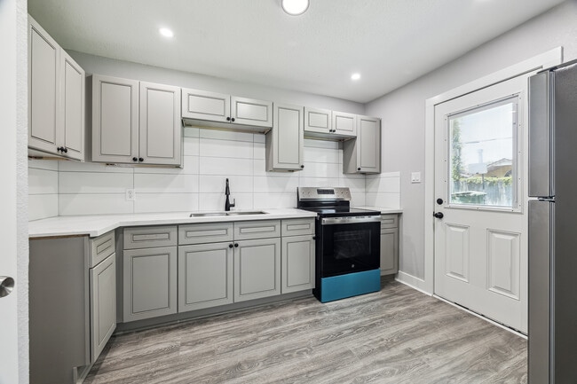 Photo - 3431 Rosedale St