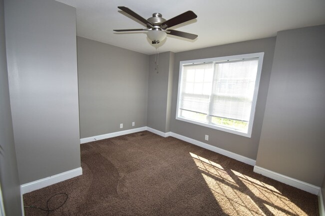 Photo - 3 Bedroom Pet Friendly Home For Rent in Chalet Hills!