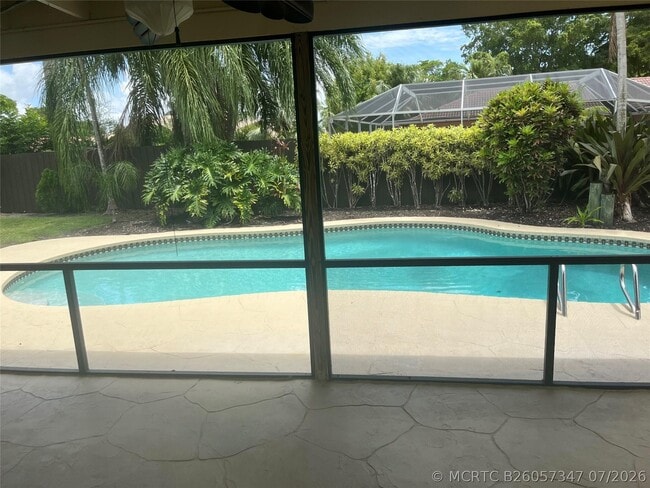 10734 NW 17th Manor