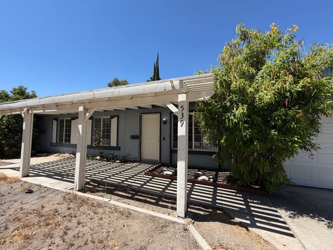 Photo - 539 Hidalgo Ave