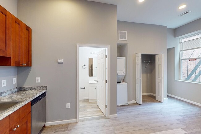 Photo - 2202 Maryland Ave Unit 4r