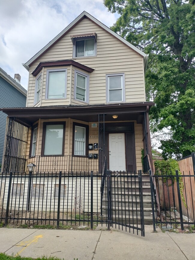 Photo - 8320 S Muskegon Ave House
