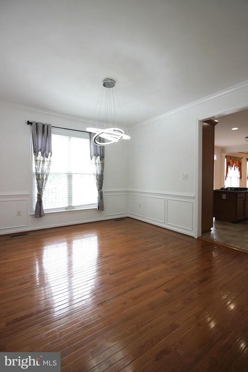 Photo - 9577 5th Pl