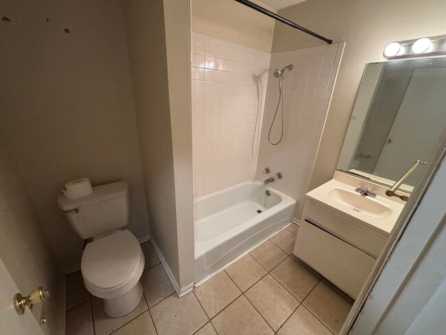 Photo - 1816 Chatsworth Dr