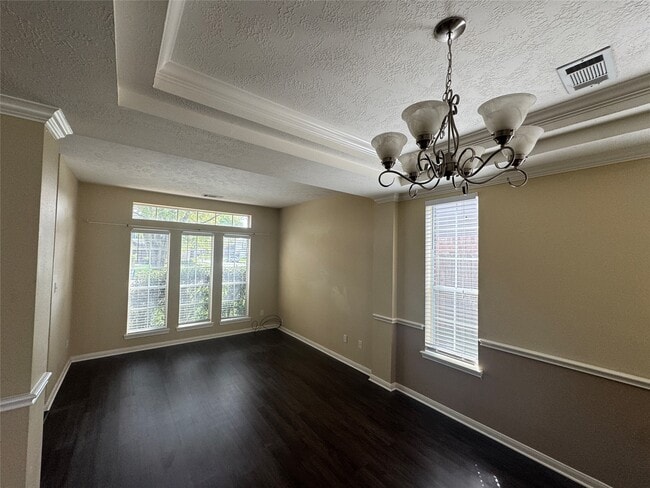 Photo - 2426 Hannover Way