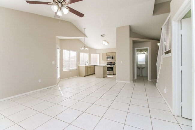 Photo - 842 S Ithica St