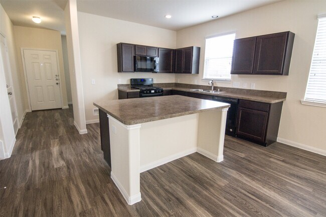 Photo - 29614 Clover Shore Dr