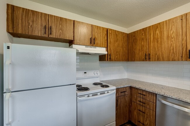 Photo - Sunset Rock Apartments