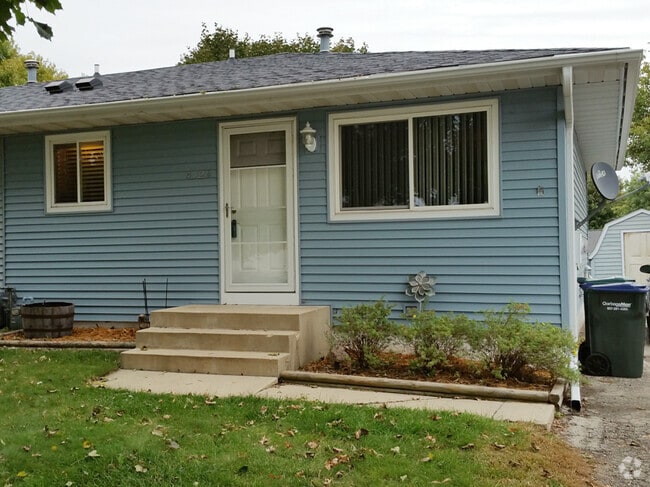 Building Photo - 4526 22nd Ave NW Rental