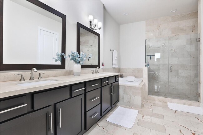 Photo - 4104 Marina St