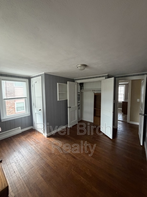 Photo - 423 W Lawrence Ave