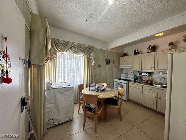 Photo - 2300 Pardee Pl