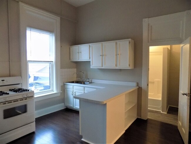 Photo - 56 E Burlington Ave Unit Apt. 03