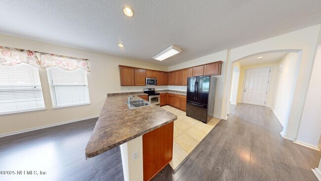 Photo - 15707 Lexington Park Blvd