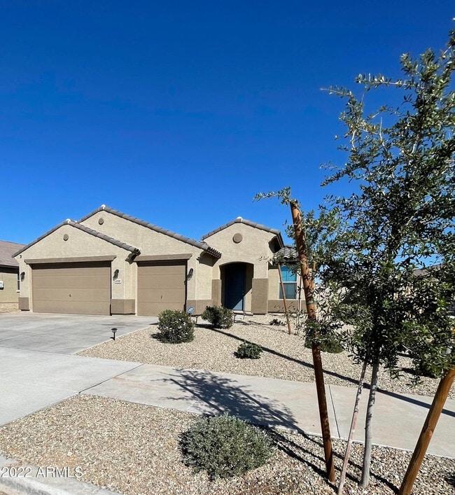 Building Photo - 18582 W Carlota Ln