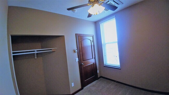 Photo - eld105 Unit Apt 03