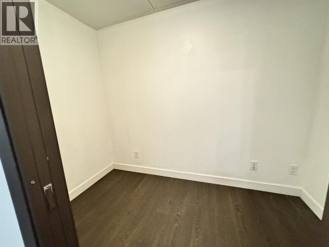 Photo - 68 Smithe St Unité 323