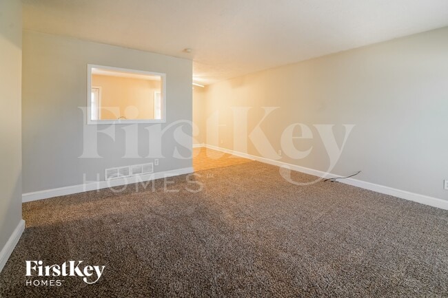 Photo - 1905 Burfordi Dr SW