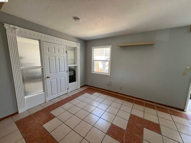 Photo - 6293 Vallejo St