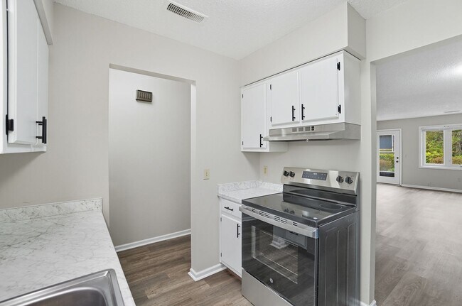 Photo - 812 Villa Park Ct