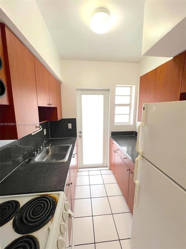 Photo - 1235 Euclid Ave Unidad 14