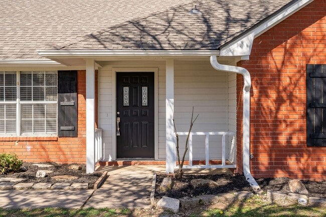 Photo - Newly Remodeled Beautiful 3 Bedroom Home