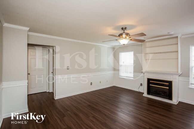 7952 Alamosa Ln