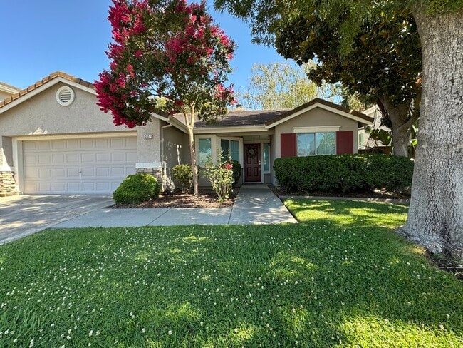 Photo - Beautiful Home in the Lakeside Community