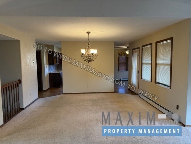 Photo - 3530 Ponderosa Way