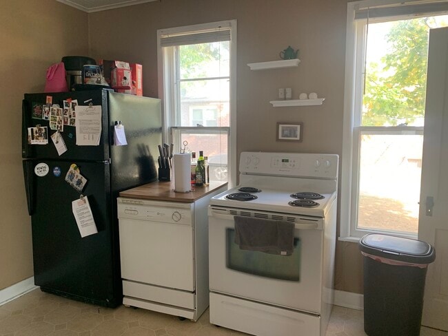 Photo - 1923 Clay St