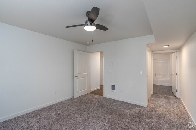 2BR, 2BA - 1,060SF - Primary Bedroom