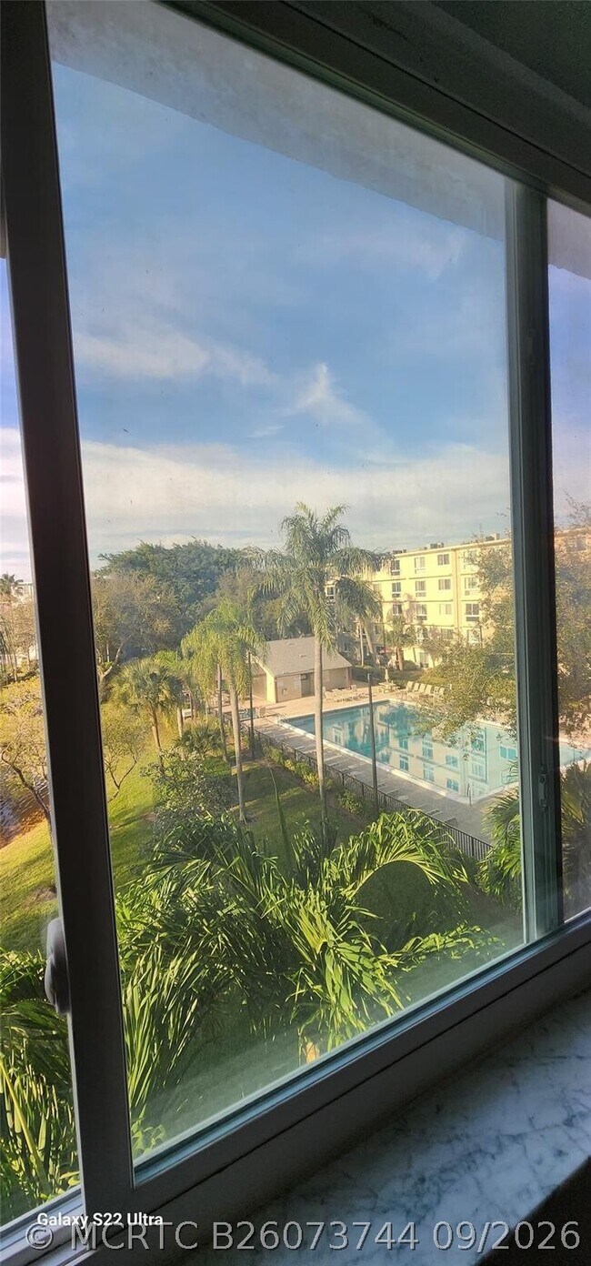 Photo - 2104 S Cypress Bend Dr Unit 406