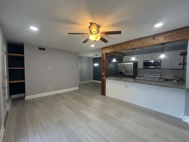 Photo - 2812 Georgetown Dr Unit Apt 1518