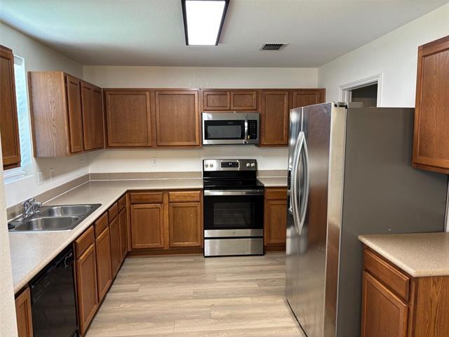 Photo - 803 Moss Glen Trail