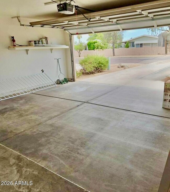 Photo - 2040 E Behrend Dr