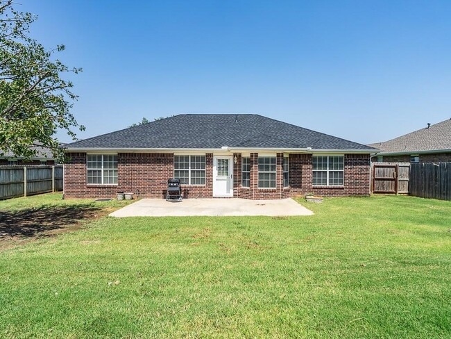 Photo - 2305 SW 17th St