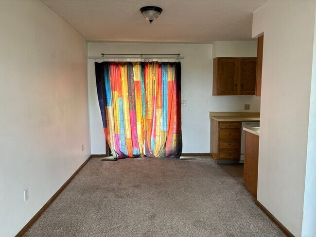 Photo - 801e Huggins Rd Unit Apt E