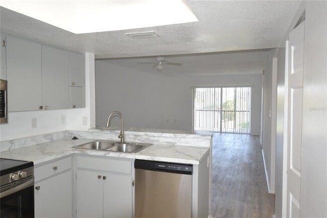 Photo - 256 Cypress Ln