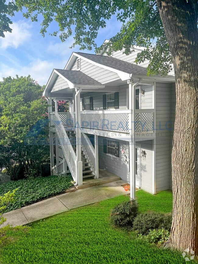 Building Photo - Charming 2-Bedroom Home - Move in by 11/30...