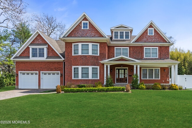 Building Photo - 558 Cedar Ave