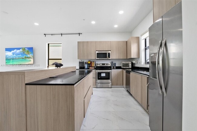 Building Photo - 6146 SW 36th Ct Rental