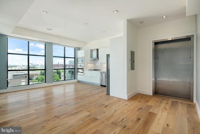Building Photo - 240 N 2nd St Unit 6W Rental